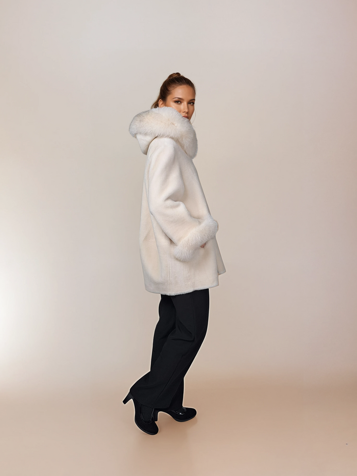 Franciane, 78 cm. - Capuz - Air Wool - Feminino - Off White