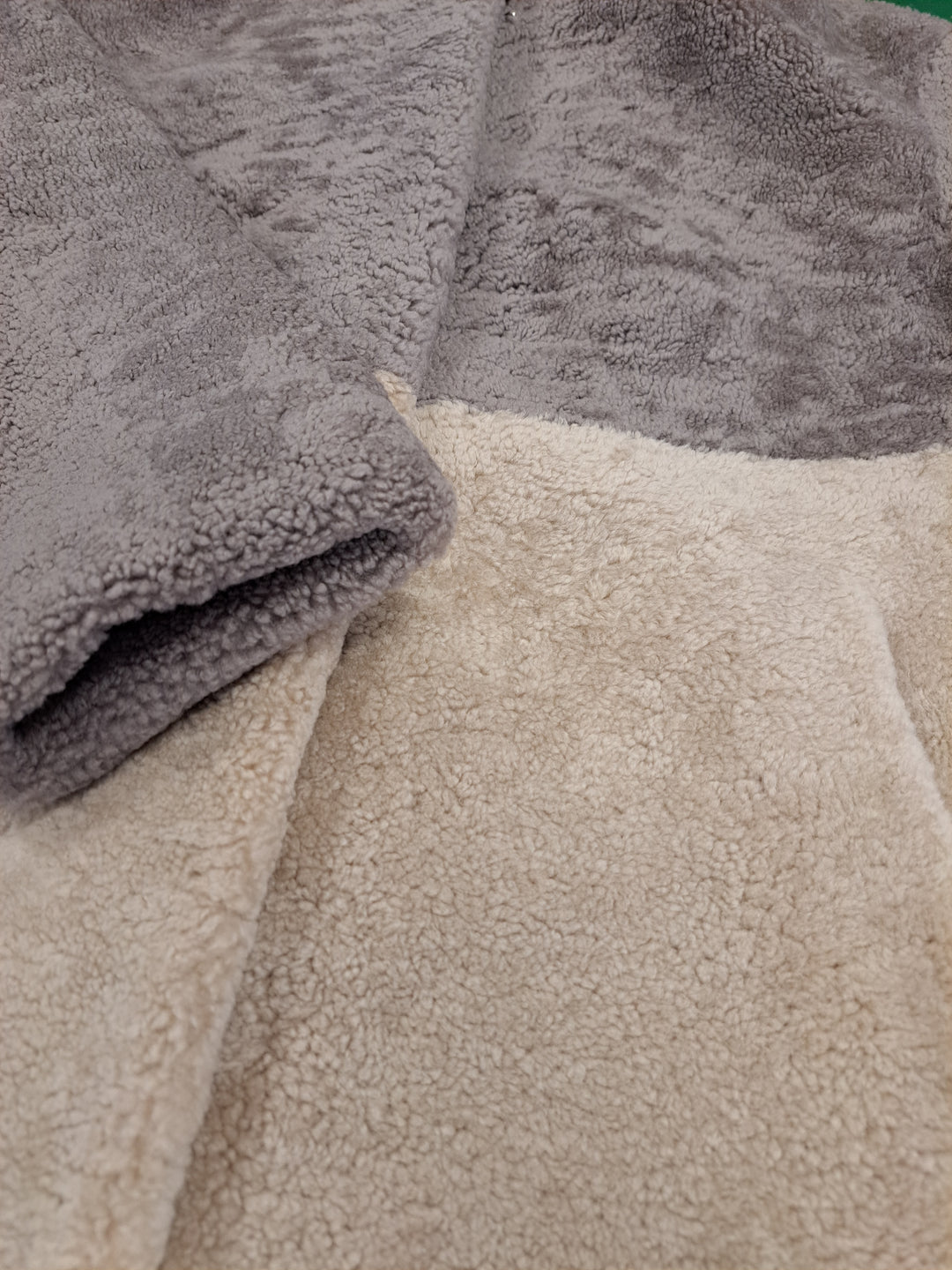 Filuka, 100 cm. - Kaulus - Curly Lamb - Naiset - Latte & Dark Beige