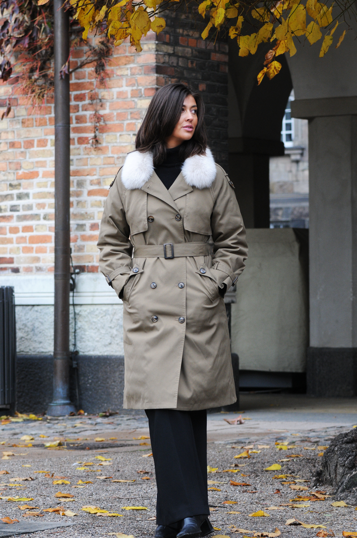 Helga Trench Coat, 105 cm. - Krage - Tekstil - Dame - Khaki