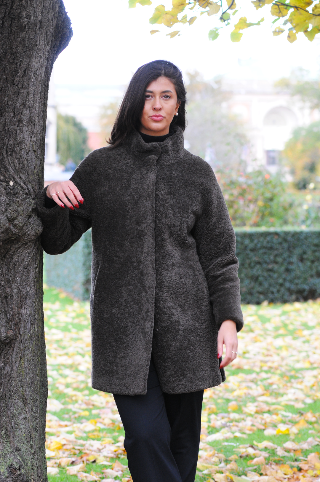 Ganaja, 85 cm. - Kraag - Curly Lamb - Dames - Leger