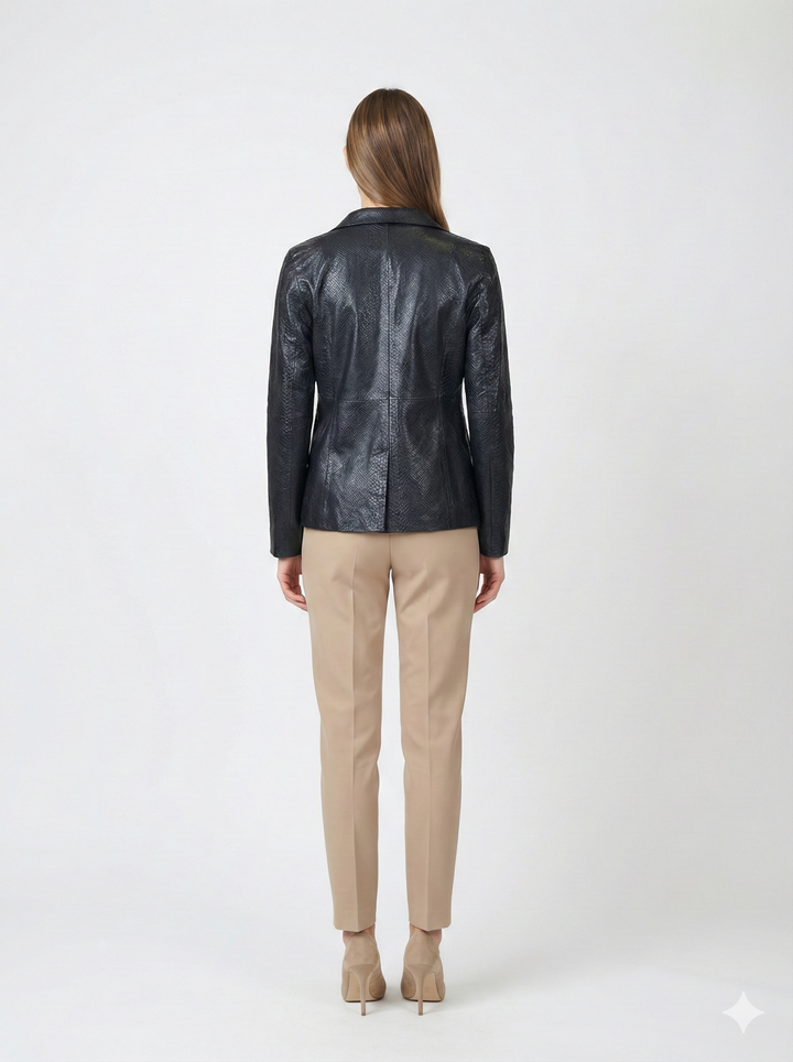 Lia Blazer, 62 cm. - Krage - Lammläder - Dam - Svart