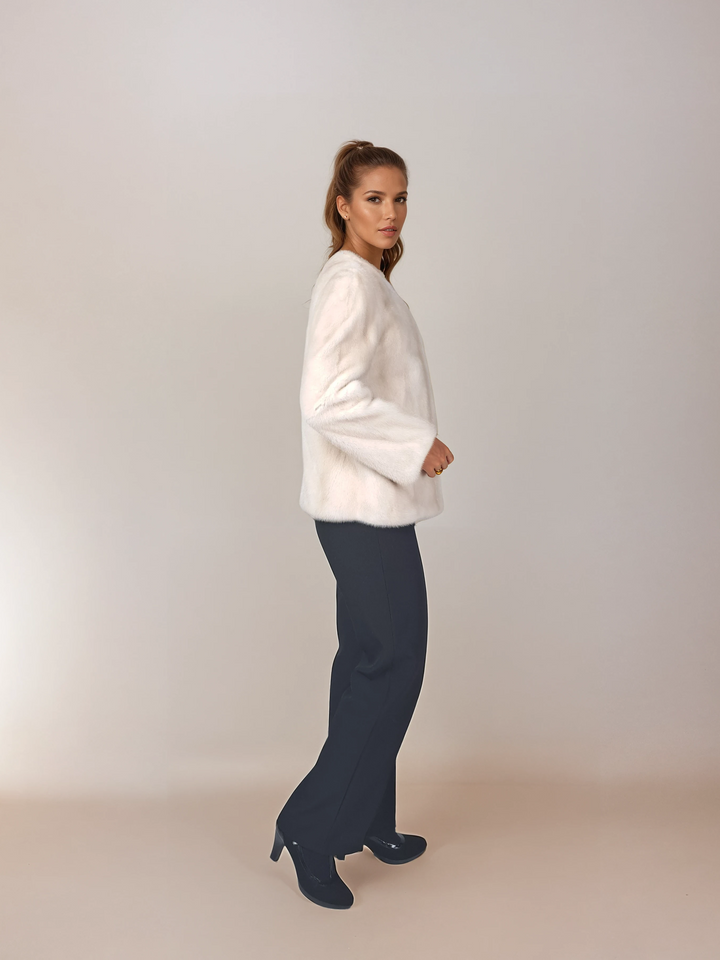 Chanel, 60 cm. - Visón - Mujer - Perla