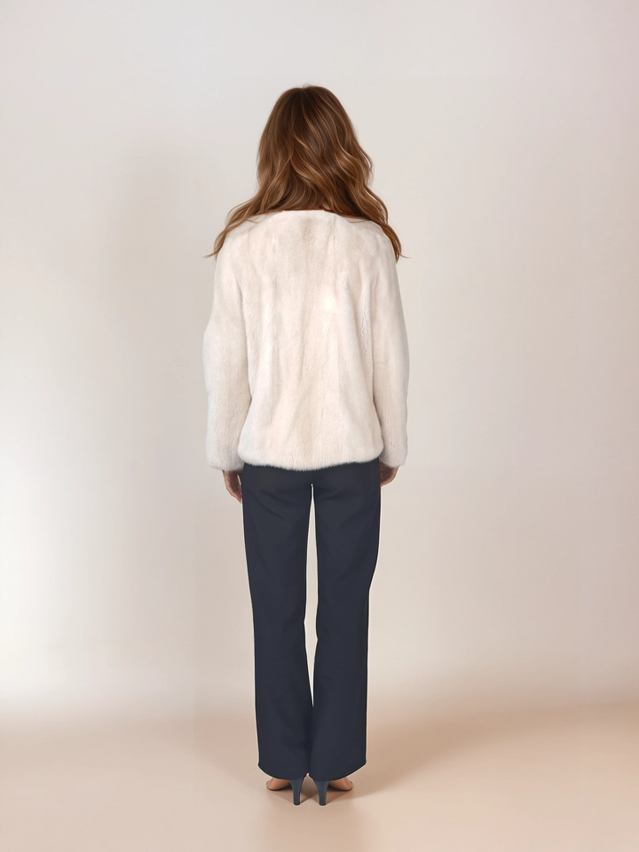 Chanel, 60 cm. - Visón - Mujer - Perla