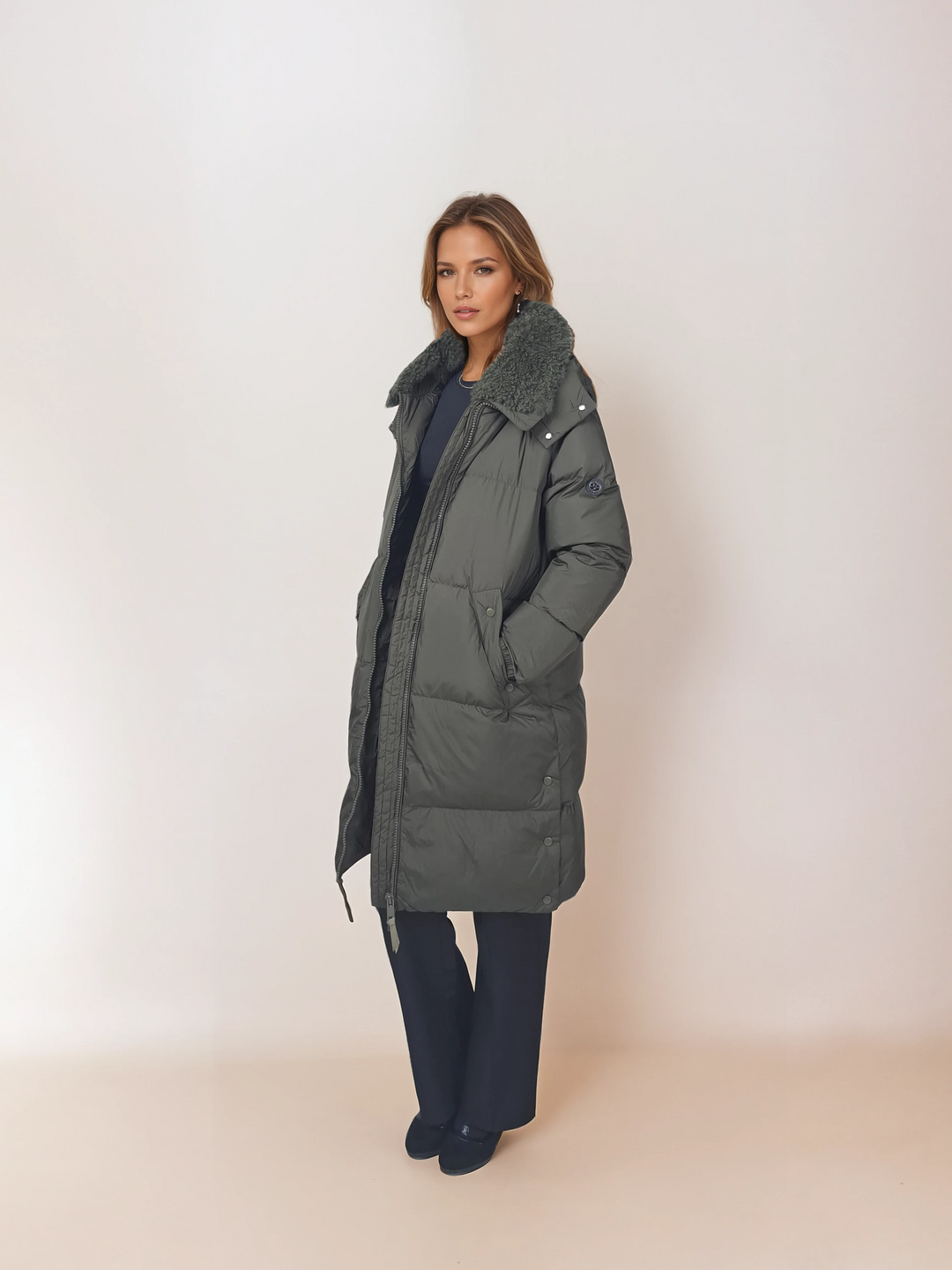 Kannerva, 98 cm. - Untuvatakki/liivi - Naiset - Army Green