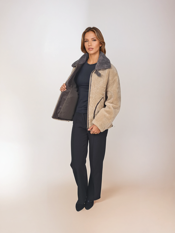 Illulu, 63 cm. - Halsbånd - Krøllet lam - Kvinder - Light Camel & Taupe