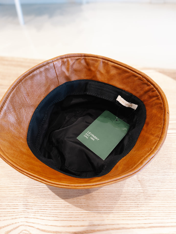 HL24C049 Læderhat - Læder - Tilbehør - Cognac