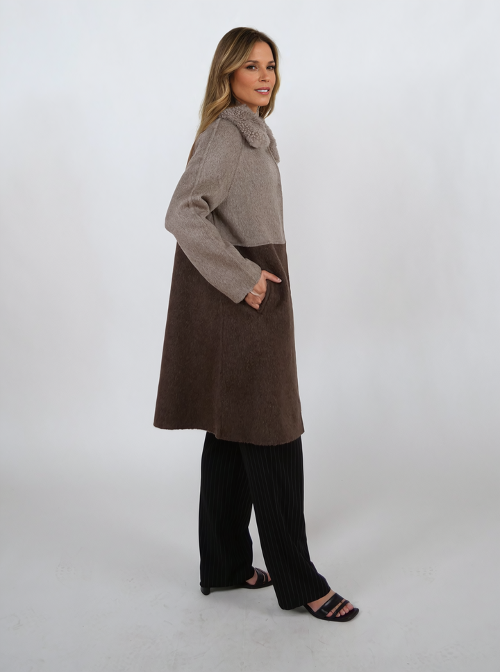 Italia, 95 cm. - Krage - 100 % ull - Dame - Taupe & Dark Brown