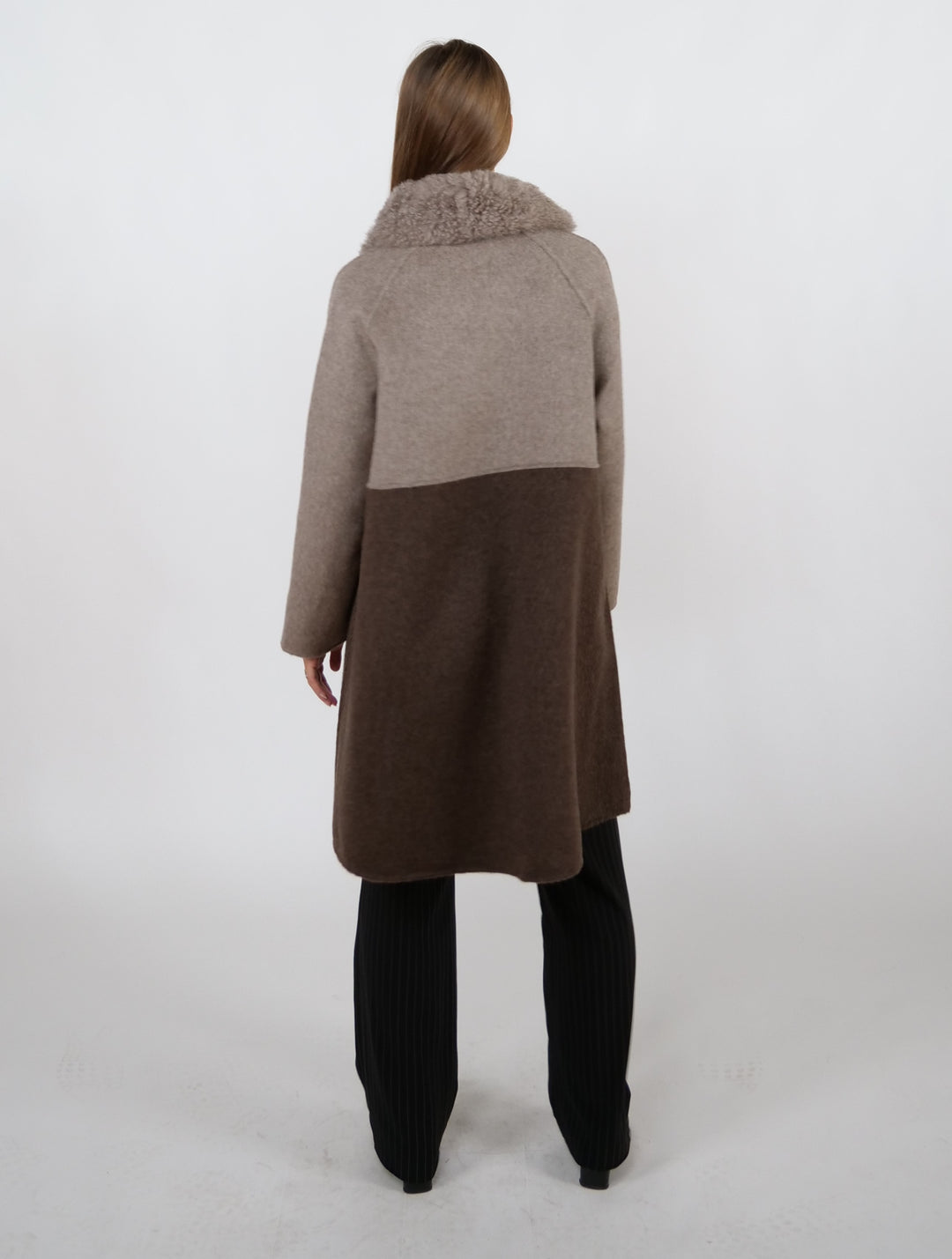 Italia, 95 cm. - Krage - 100 % ull - Dame - Taupe & Dark Brown
