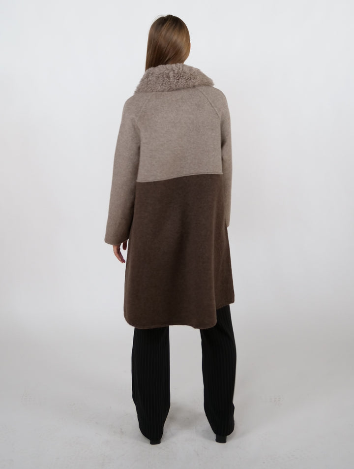 Italia, 95 cm. - Krage - 100 % ull - Dame - Taupe & Dark Brown
