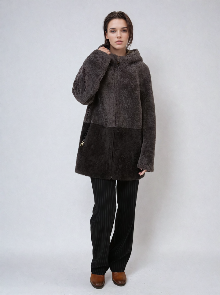 Helena, 75 cm. - Capuchon - Curly Lamb - Dames - Taupe en koffie