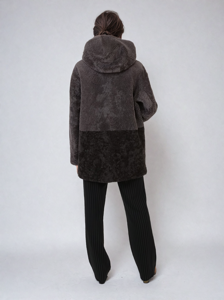 Helena, 75 cm. - Capuchon - Curly Lamb - Dames - Taupe en koffie