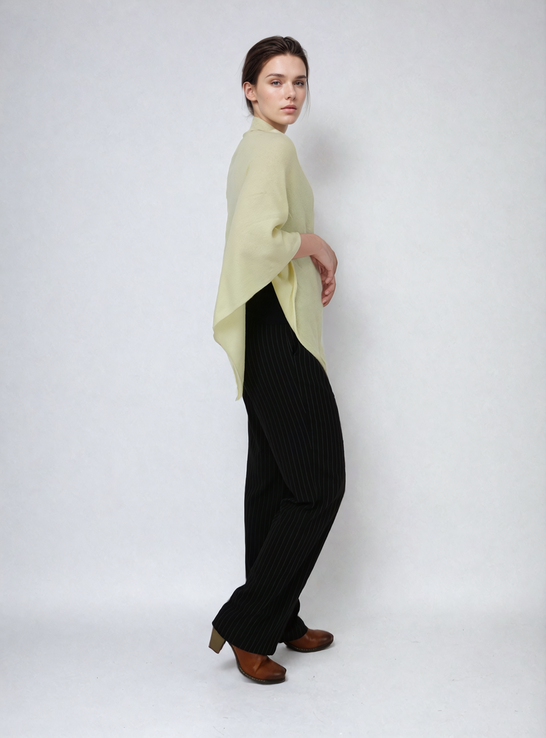 SY-24001 Poncho - 100% Pure Cashmere - Accessoires - Citroen