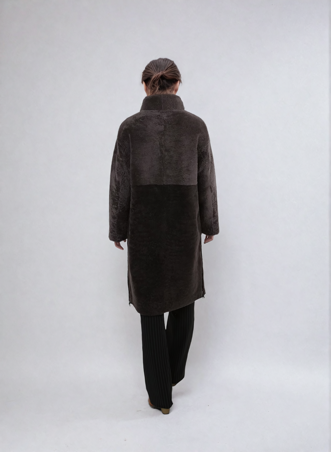 Filoka, 100 cm. - Colletto - Agnello Riccio - Donna - Tortora e Caffè