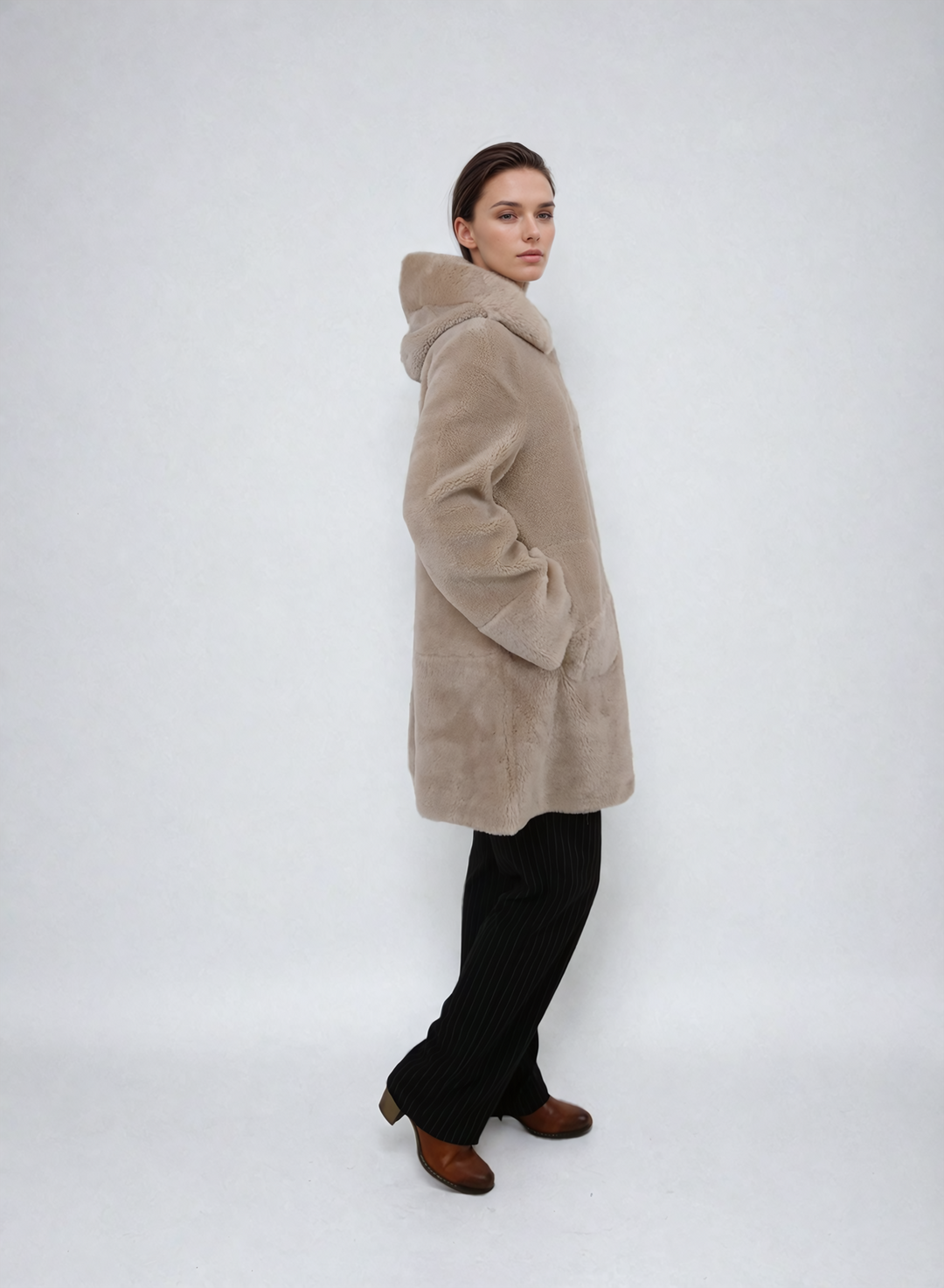Fernandina, 85 cm - Capuchon - Luchtwol - Dames - Licht Camel