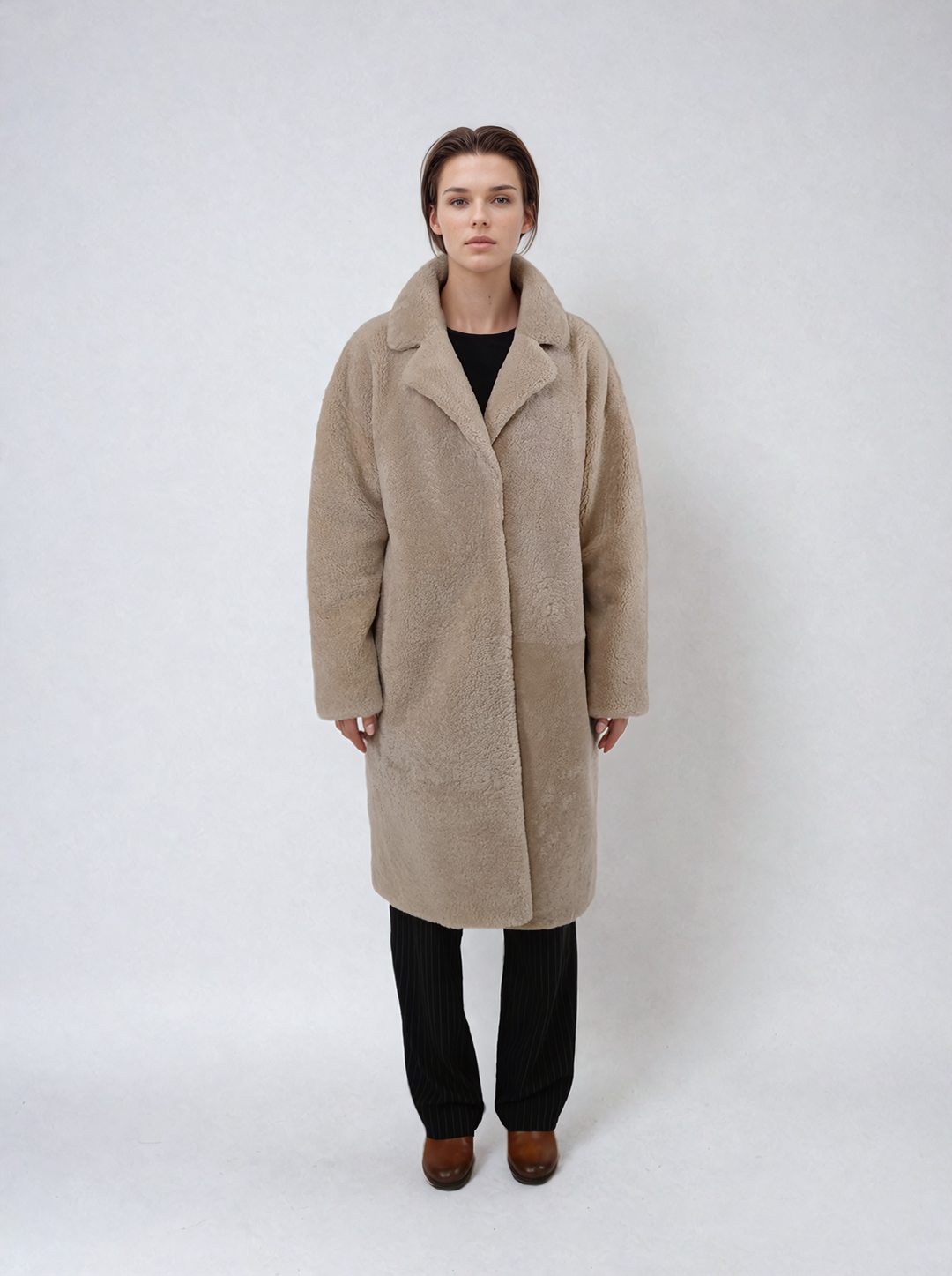 Hella, 95 cm. - Krage - Curly Lamb - Jakke - Dame - Dark Beige