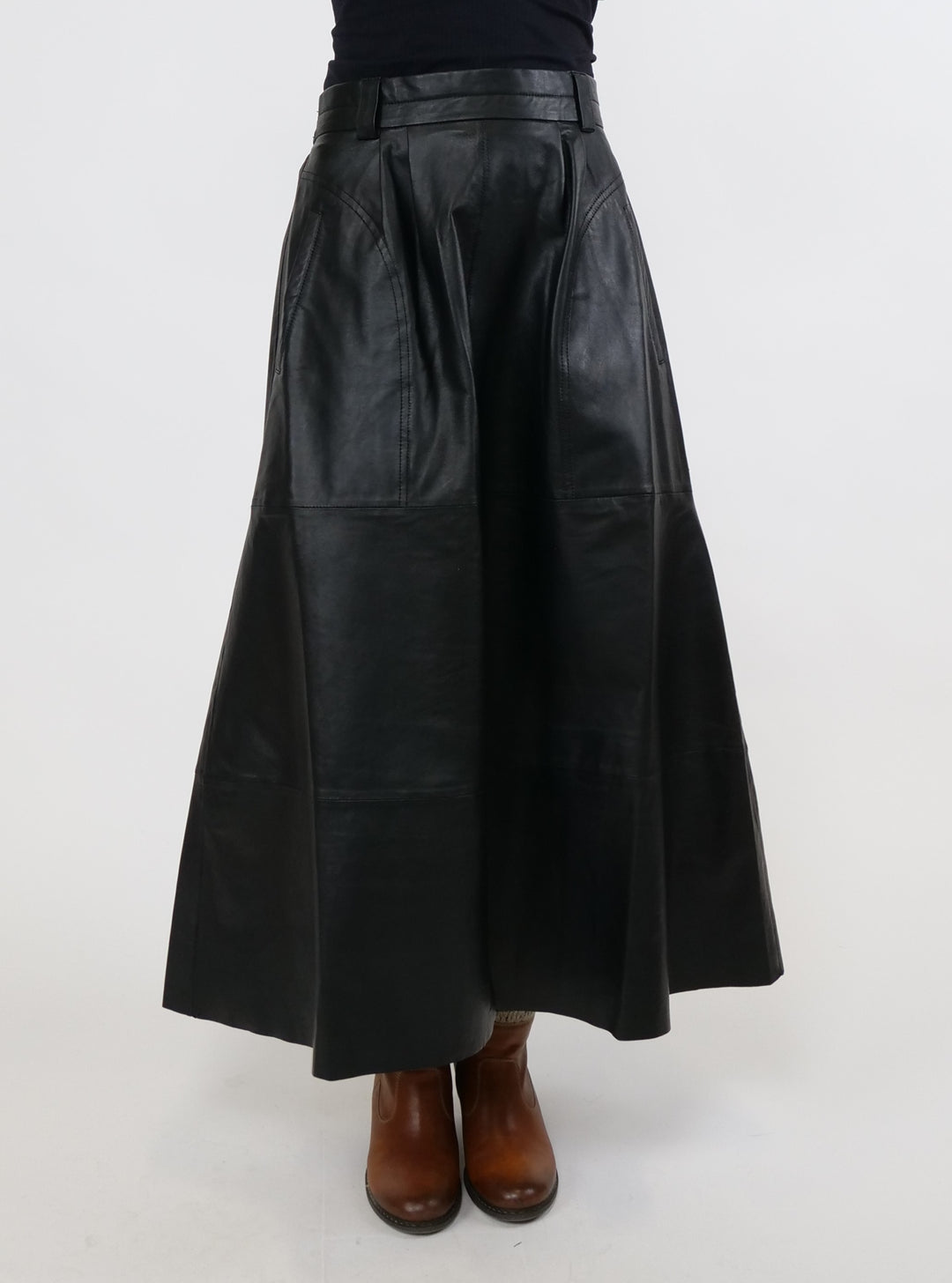 Ny Lummy-nederdel, 88 cm. - Lammelæder - Dame - Sort