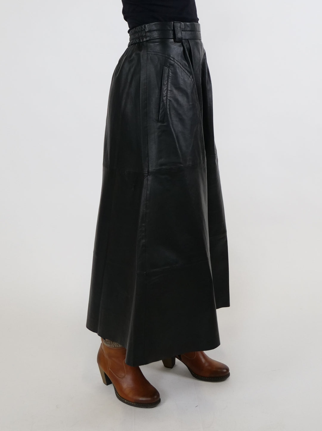 Ny Lummy-nederdel, 88 cm. - Lammelæder - Dame - Sort