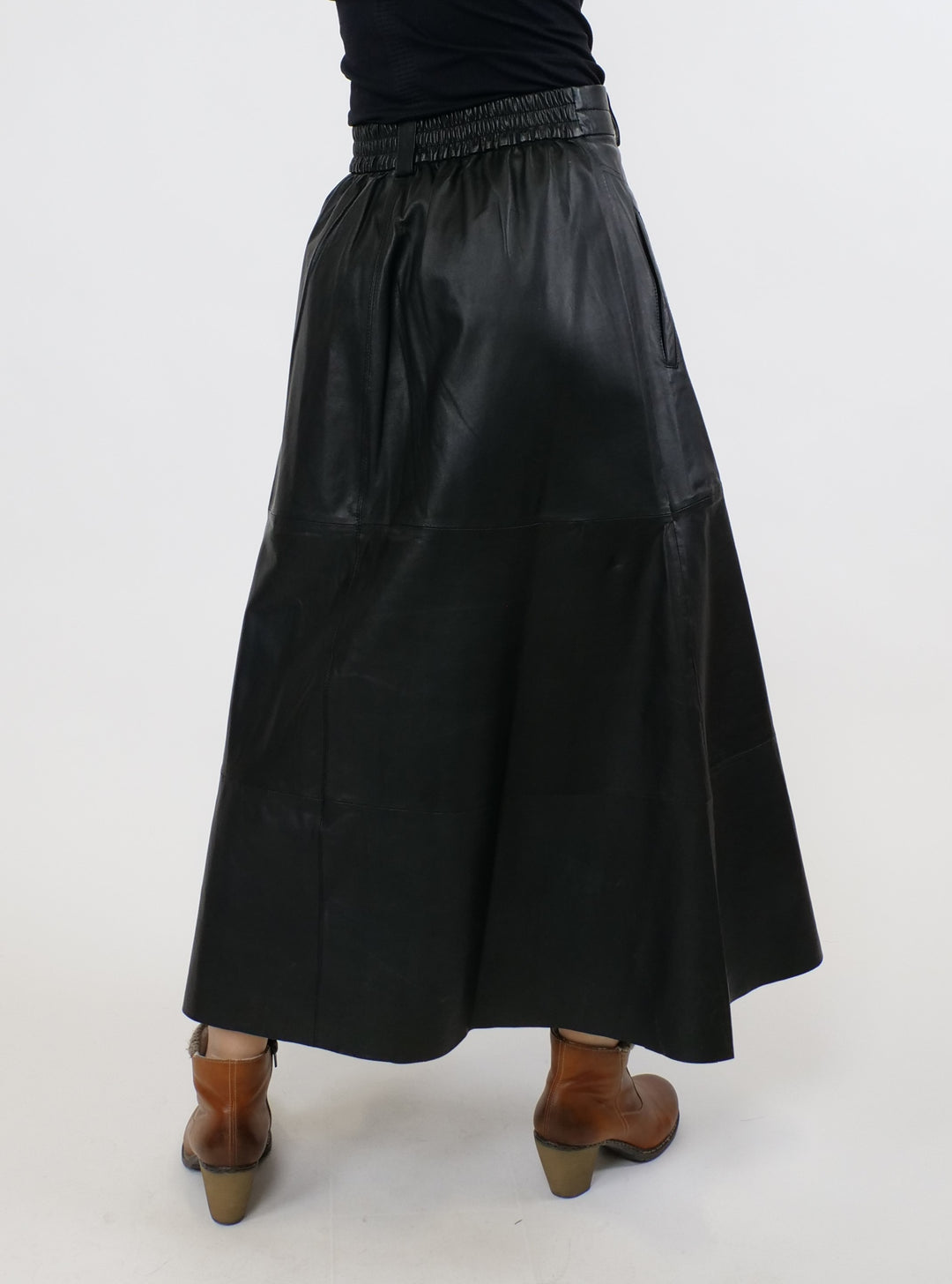Ny Lummy-nederdel, 88 cm. - Lammelæder - Dame - Sort