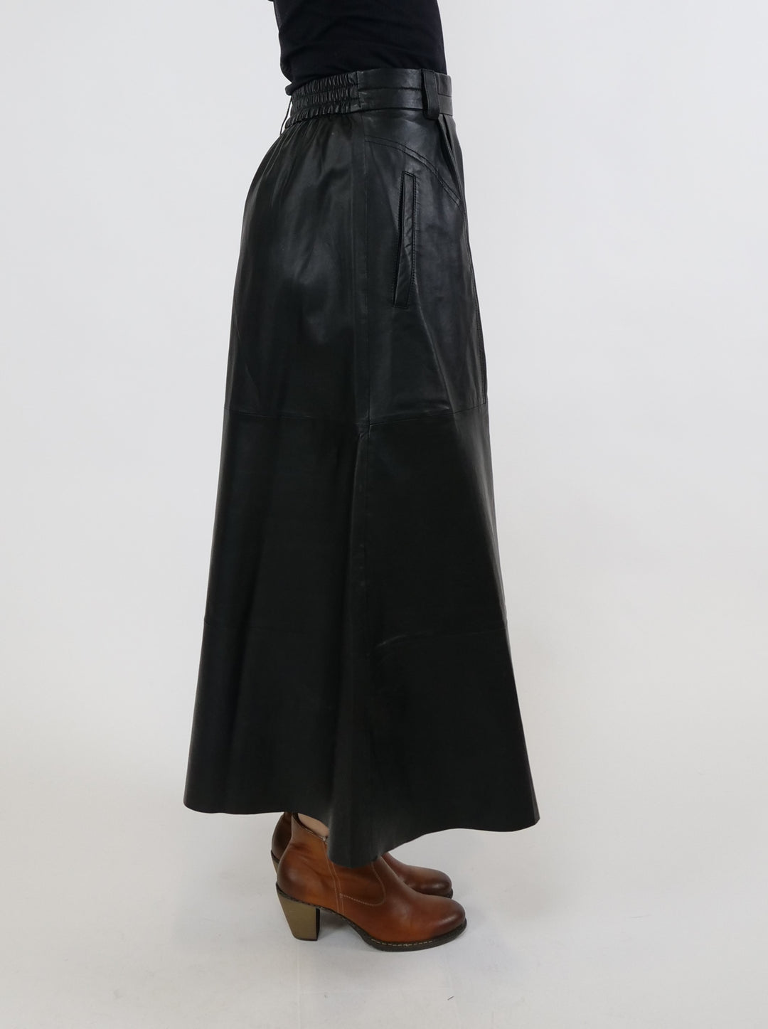 Ny Lummy-nederdel, 88 cm. - Lammelæder - Dame - Sort