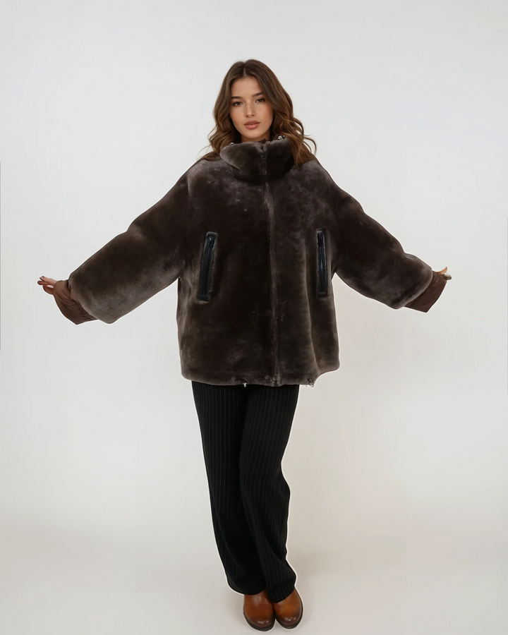 Idaan, 69 cm. - Capuchon - Lamssteil haar - Dames - Bruin