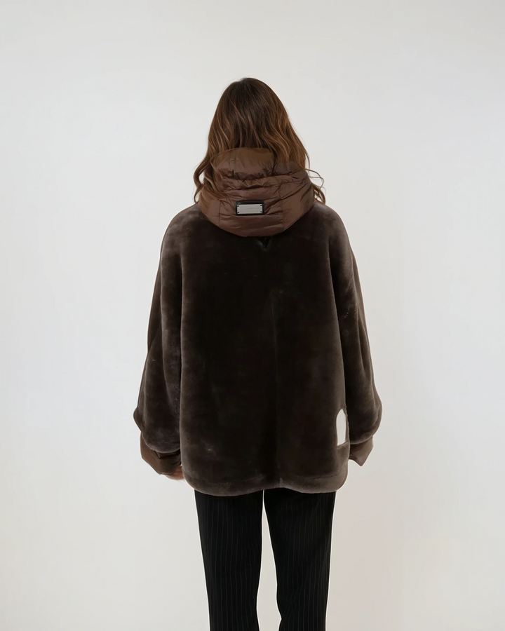 Idaan, 69 cm. - Capuchon - Lamssteil haar - Dames - Bruin