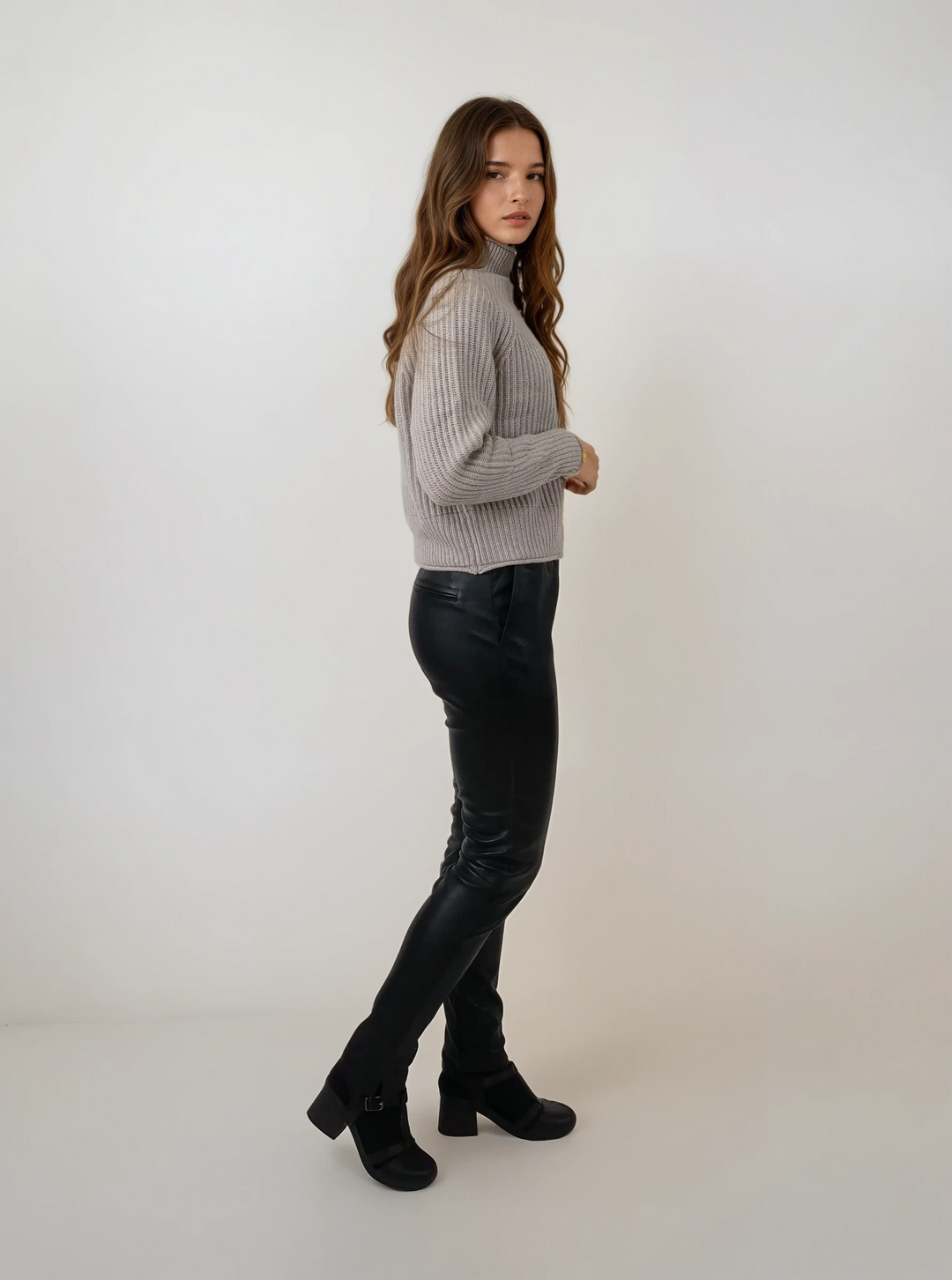 ZMSY-23516 Sweater - 100 % ren kashmir - Damer - Mørk creme