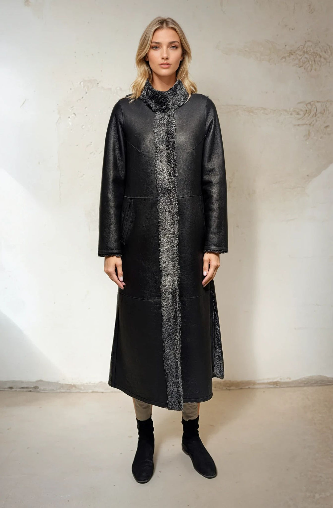 Innocente, 125 cm. - Krave - La Coon Lamb - Damer - Sort