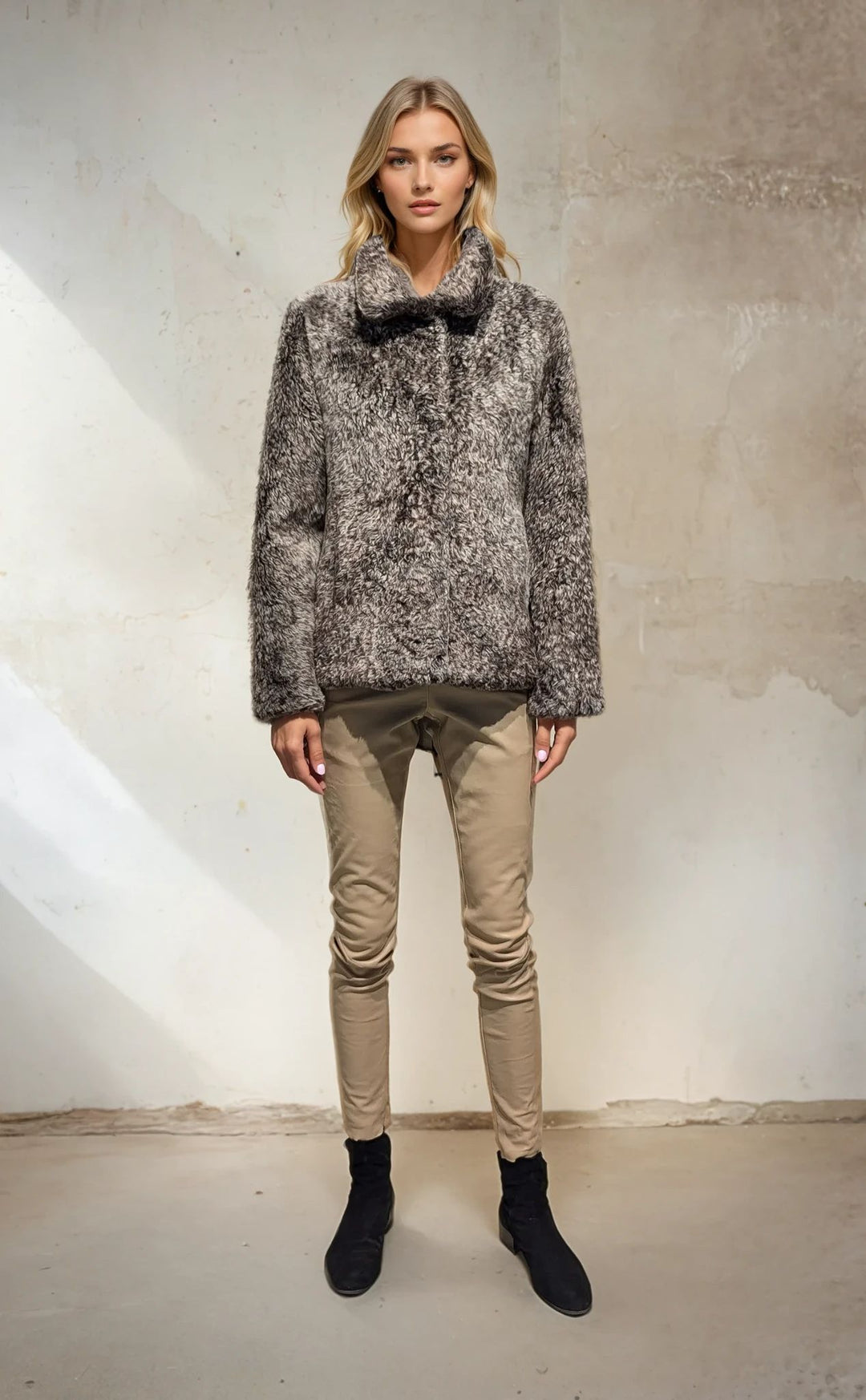 Irbid, 63 cm. - Krave - La Coon Lamb - Kvinder - Mørkebrun