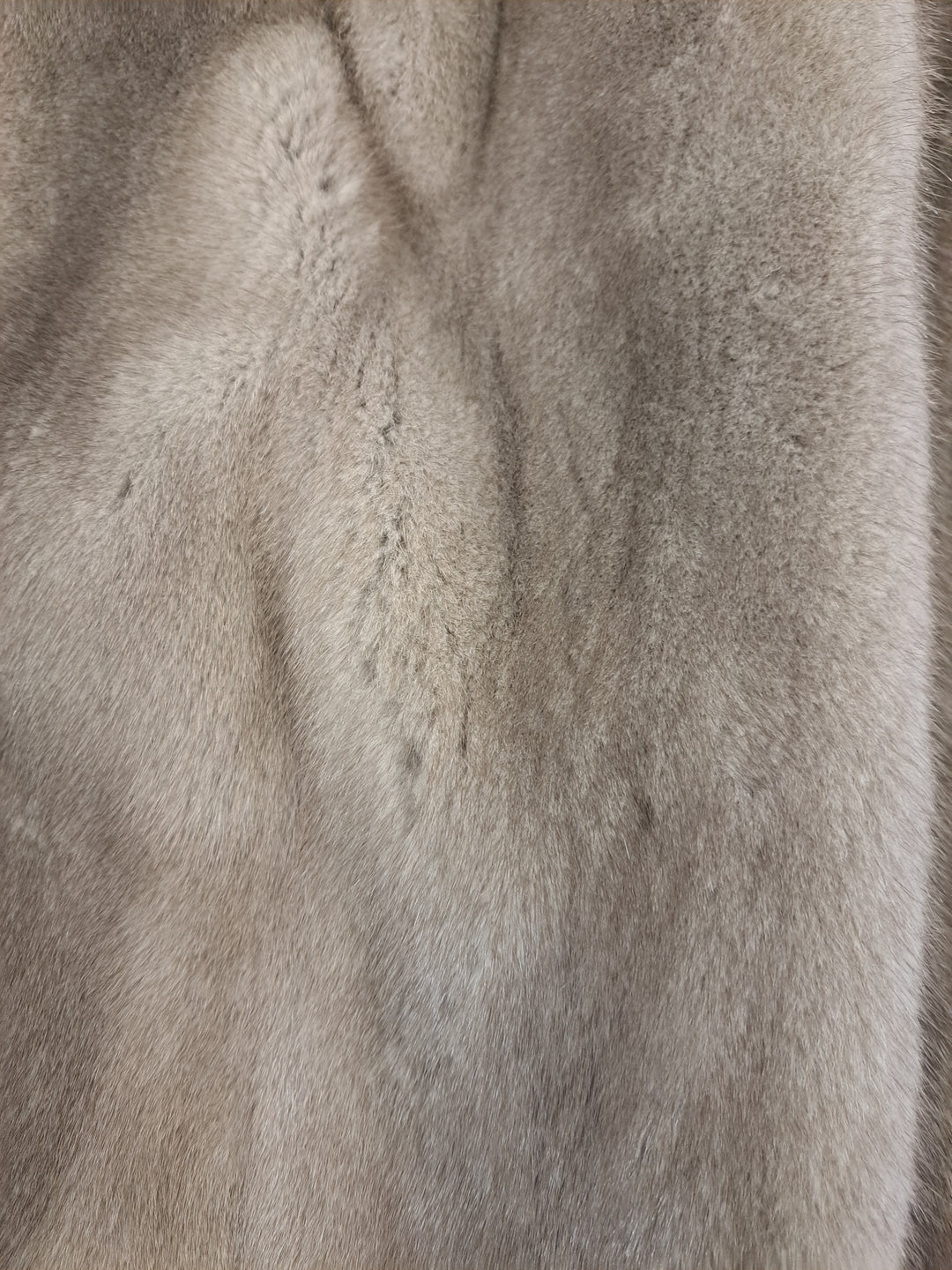 Irene, 65 cm. - Krave - Mink - Damer - Sølvblå