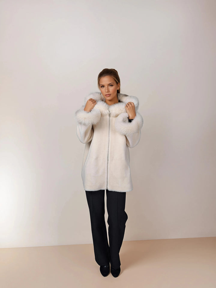 Franciane, 78 cm. - Capuz - Air Wool - Feminino - Off White