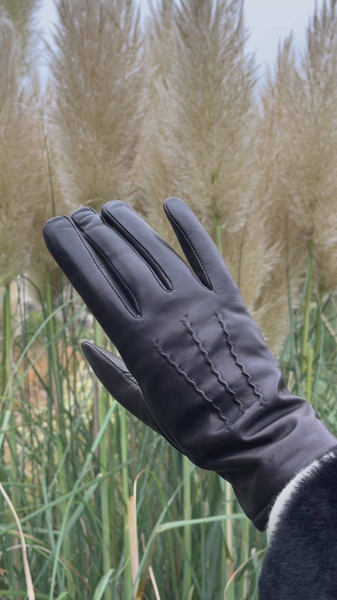127-W Glove Lamb Slink Leather -Accesories Black