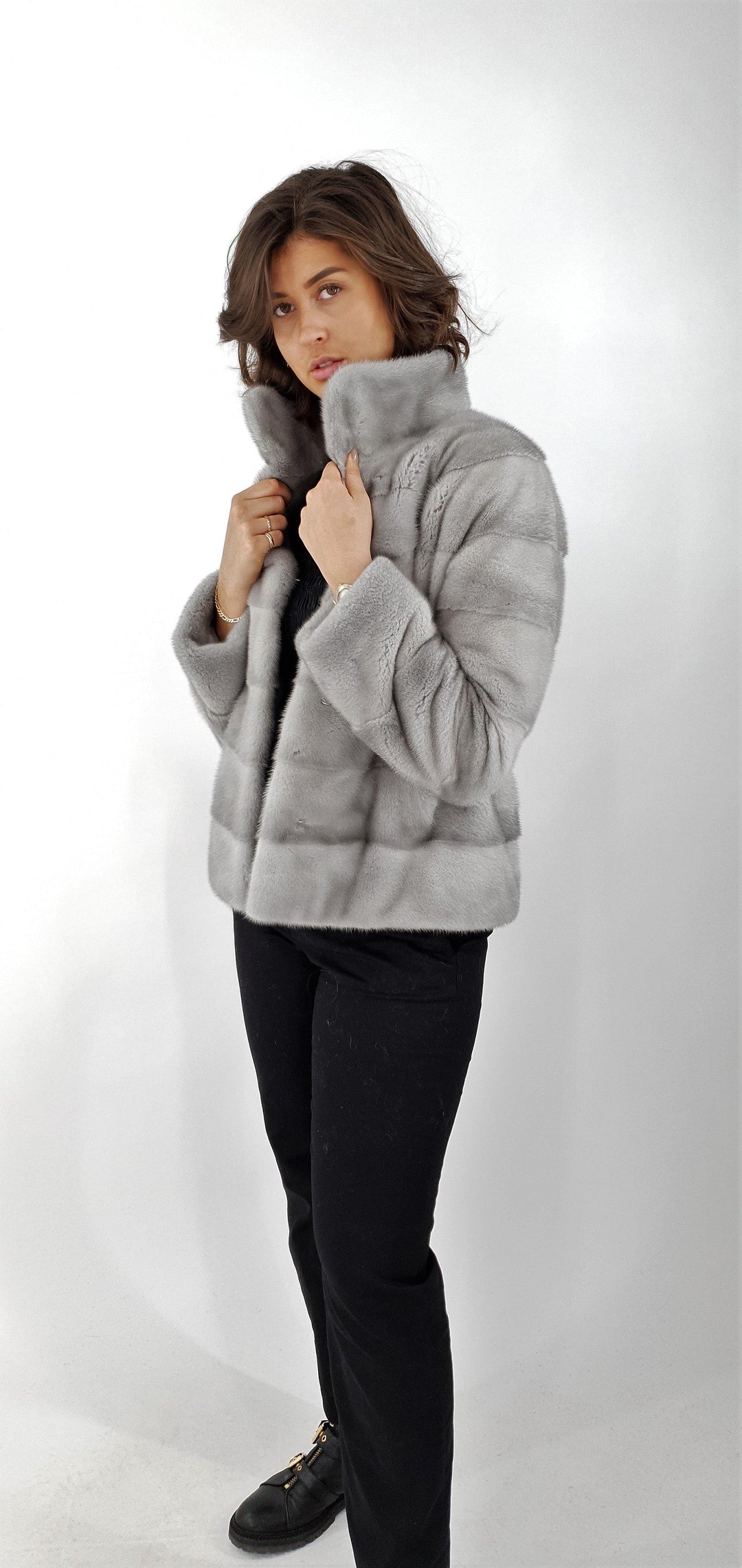 Olise, 60 cm. - Mink - Dames - Saffier - Mink - Dames - Olise, 60 cm. - Nerts - Dames - Saffier - Stampe Pels