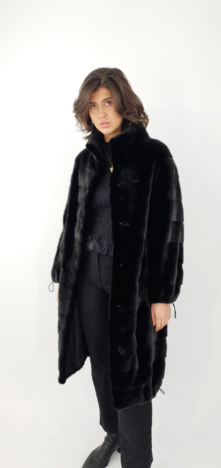 Acropoli, 105 cm. - Visone Tinto - Donna - Nero / Pels Visone - Levinsky - Kvinde - Visone tinto - Donna - Acropoli, 105 cm. - Visone Tinto - Donna - Nero / Pels Visone - Levinsky -Kvinde- Stampe Pel