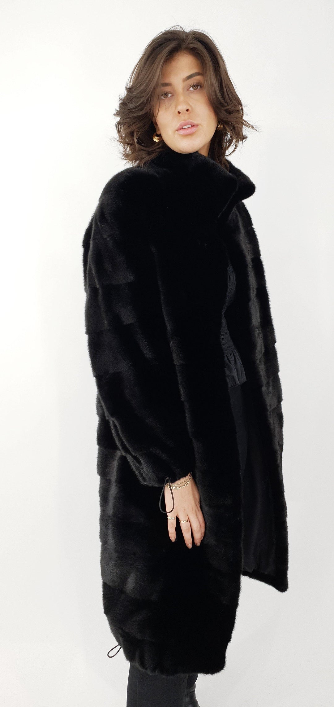 Acropoli, 105 cm. - Visone Tinto - Donna - Nero / Pels Visone - Levinsky - Kvinde - Visone tinto - Donna - Acropoli, 105 cm. - Visone Tinto - Donna - Nero / Pels Visone - Levinsky -Kvinde- Stampe Pel