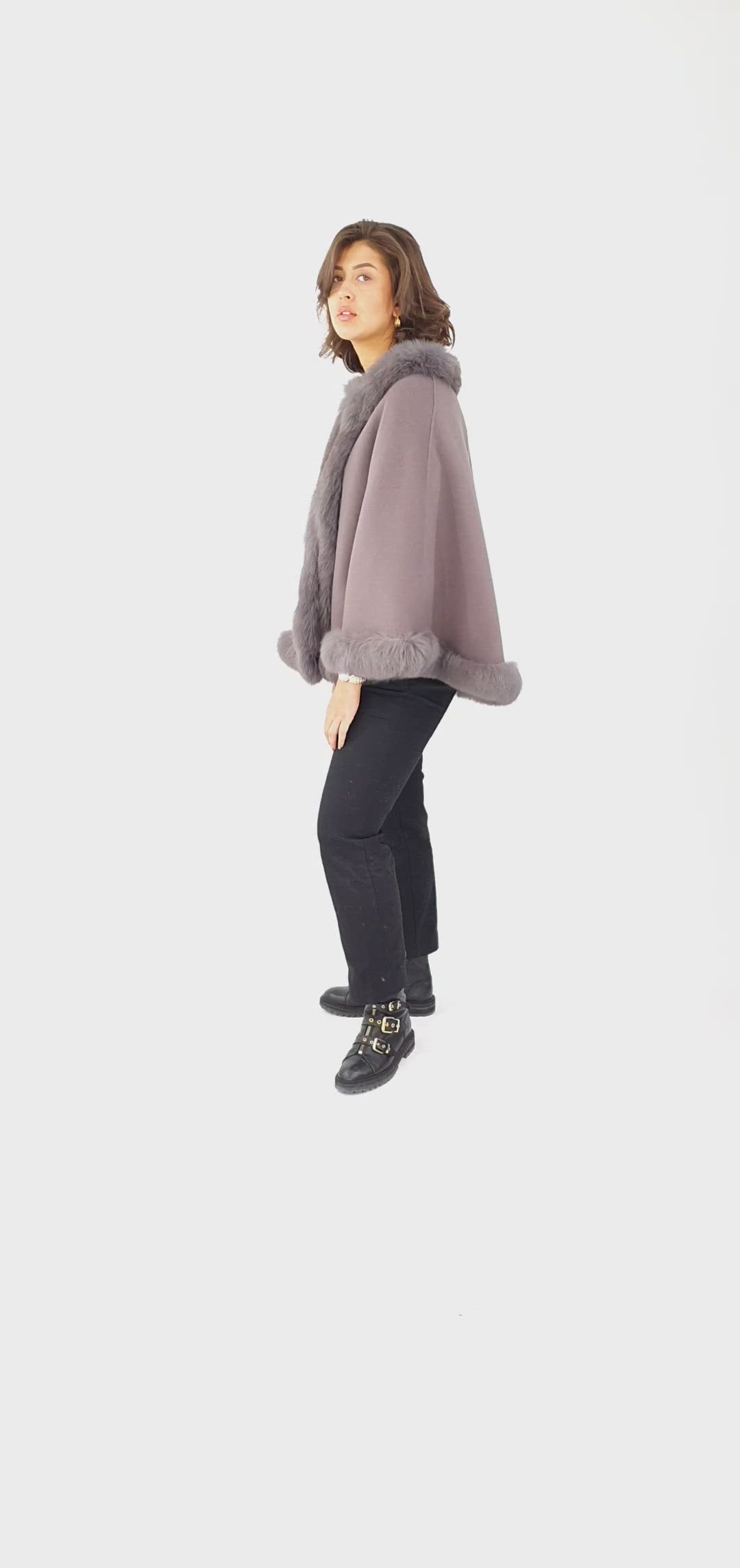 Chadron Cape, 65 cm. - Tyndere Double Face Wool - Grå