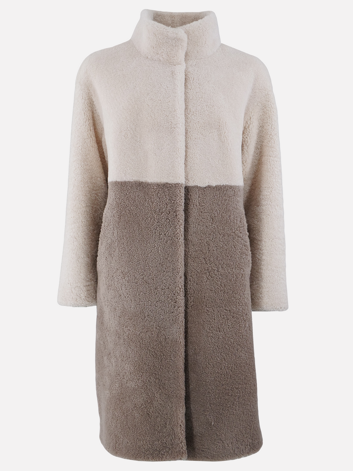 Filuka, 100 cm. - Krave - Krøllet lammefrakke - Damer - Beige & Grå