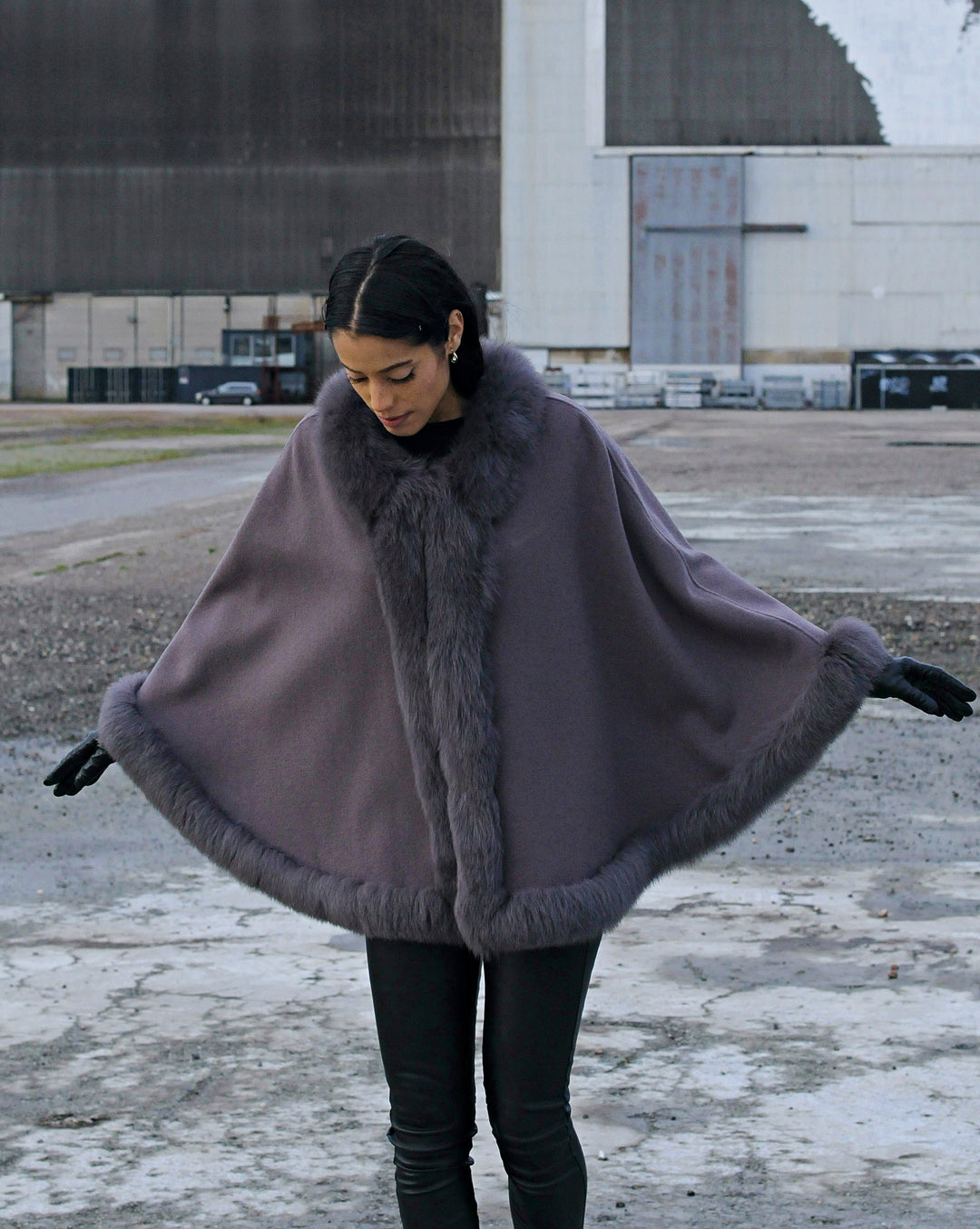 Chadron Cape, 65 cm. - Tyndere Double Face Wool - Grå / Sjal | STAMPE PELS
