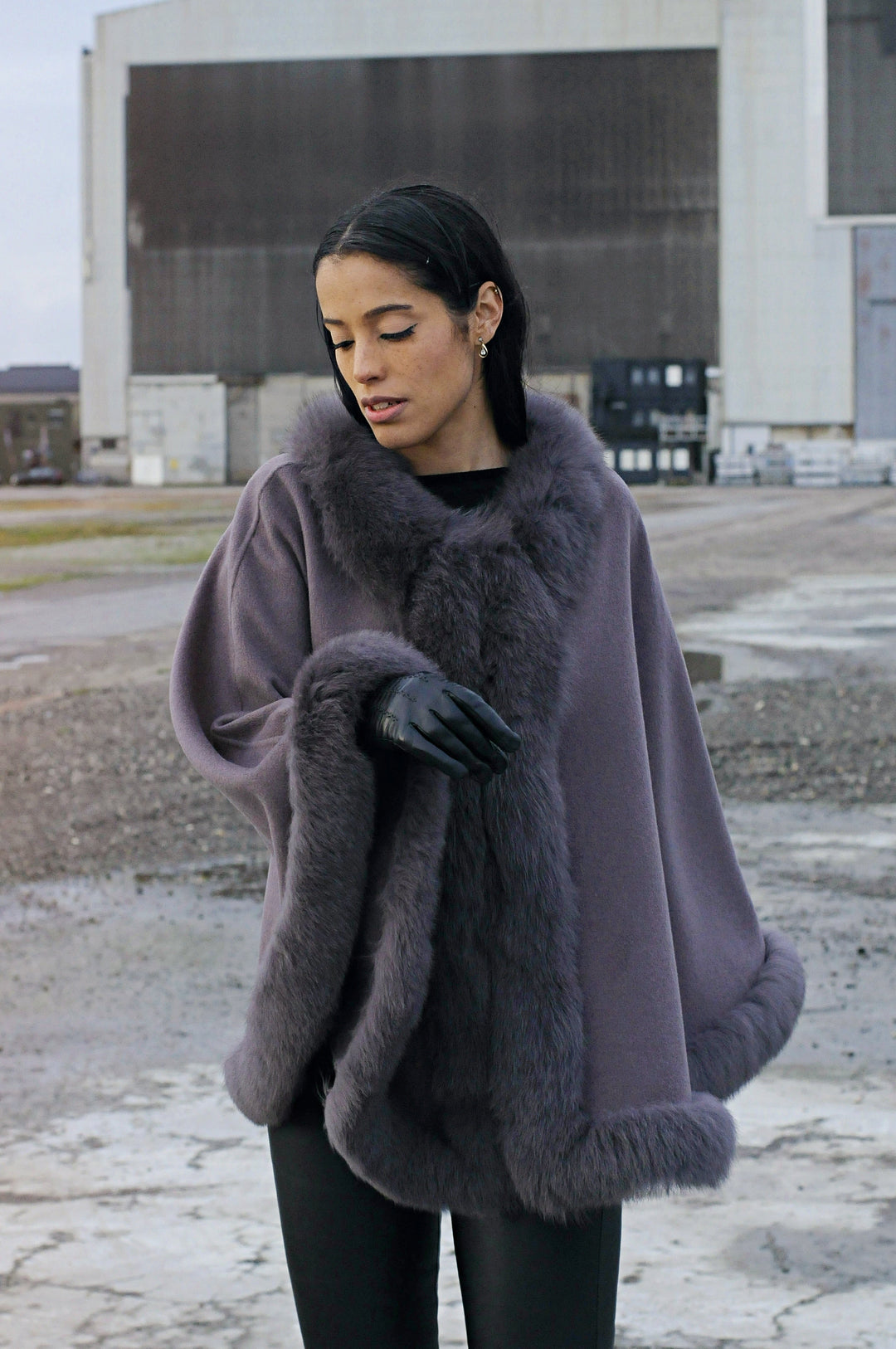 Chadron Cape, 65 cm. - Tyndere Double Face Wool - Grå / Sjal | STAMPE PELS