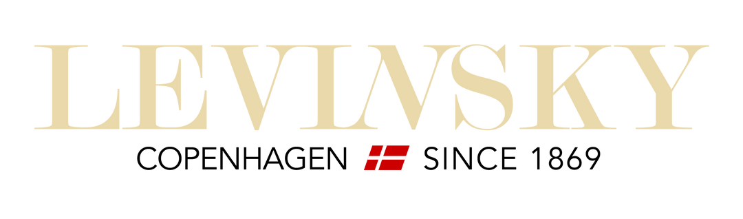 Dorte West, 61 cm. - Hette - Ringsel (Ringsæl) - Dame - Svart / Sæl Skinds Pels - Levinsky - Kvinde | STAMPE PELS